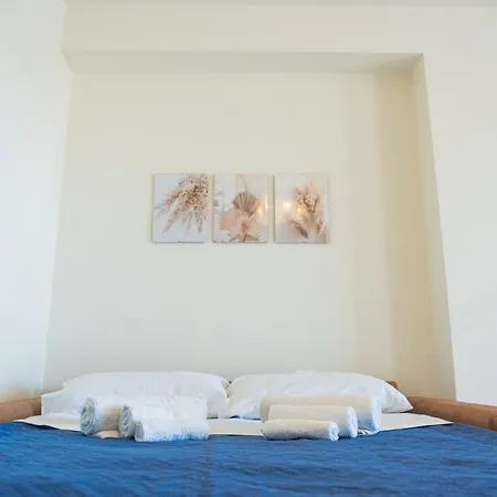 Free Parking Vista Mare Apartament Neapol