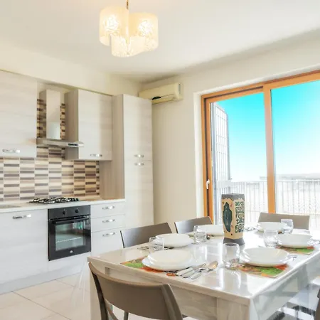 Free Parking Vista Mare *